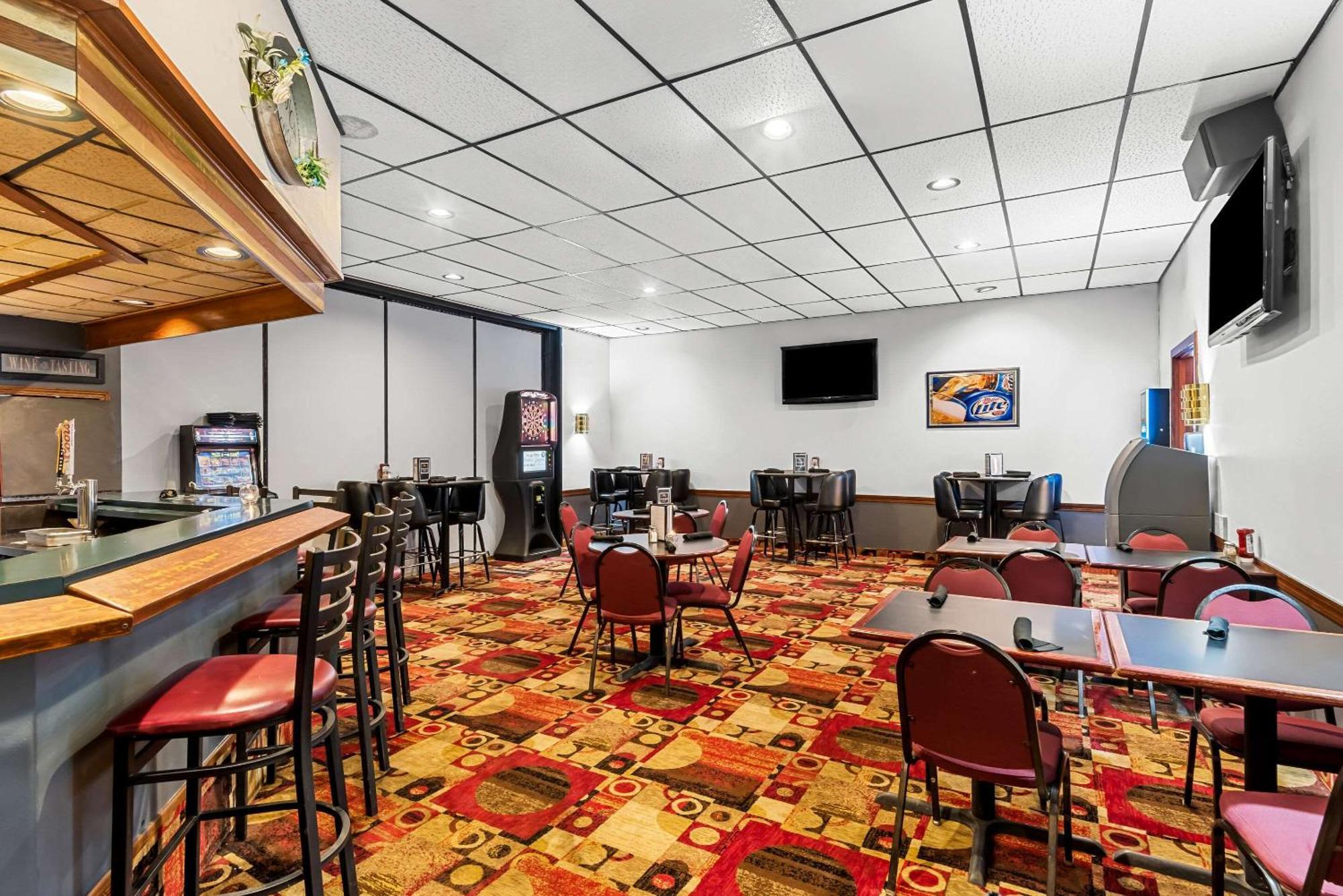 Quality Inn Форт-Додж Экстерьер фото
