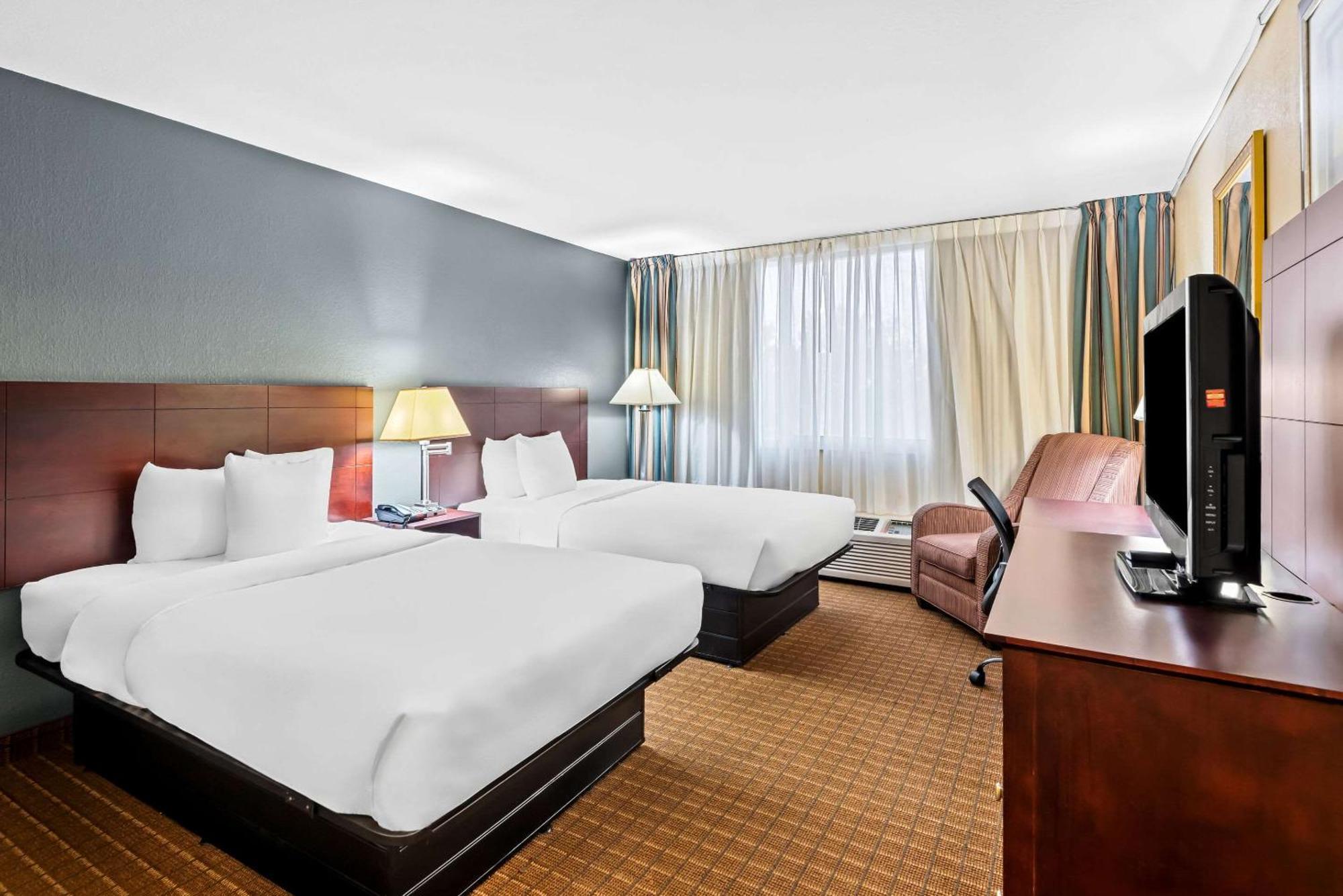 Quality Inn Форт-Додж Экстерьер фото
