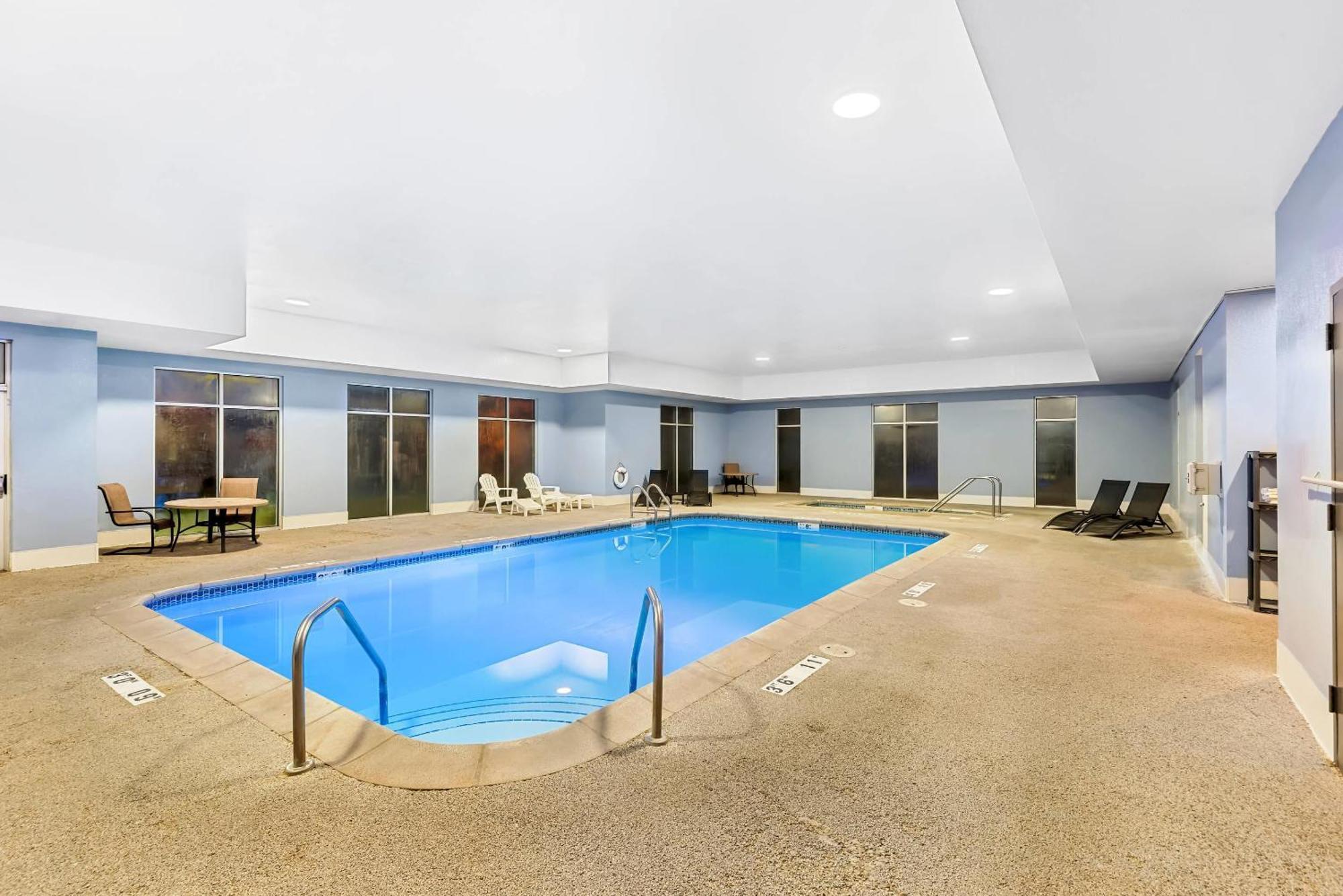 Quality Inn Форт-Додж Экстерьер фото
